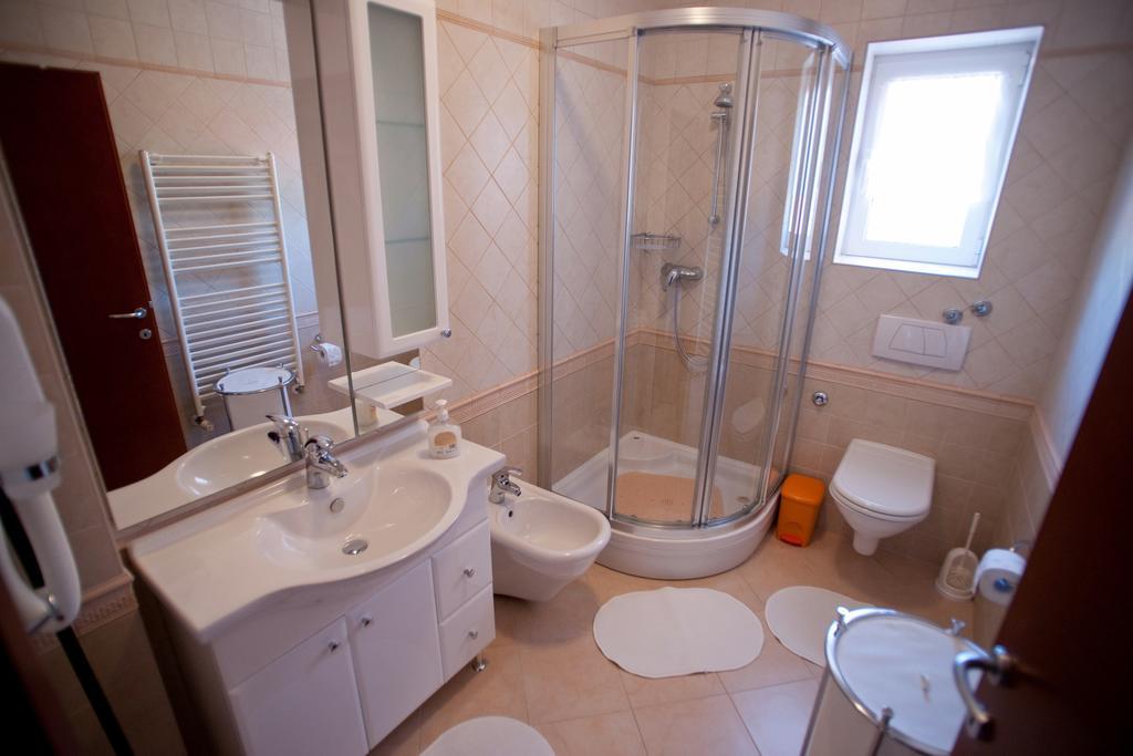 Apartments Marinic Primosten Luaran gambar