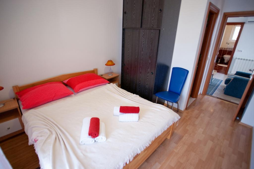 Apartments Marinic Primosten Bilik gambar
