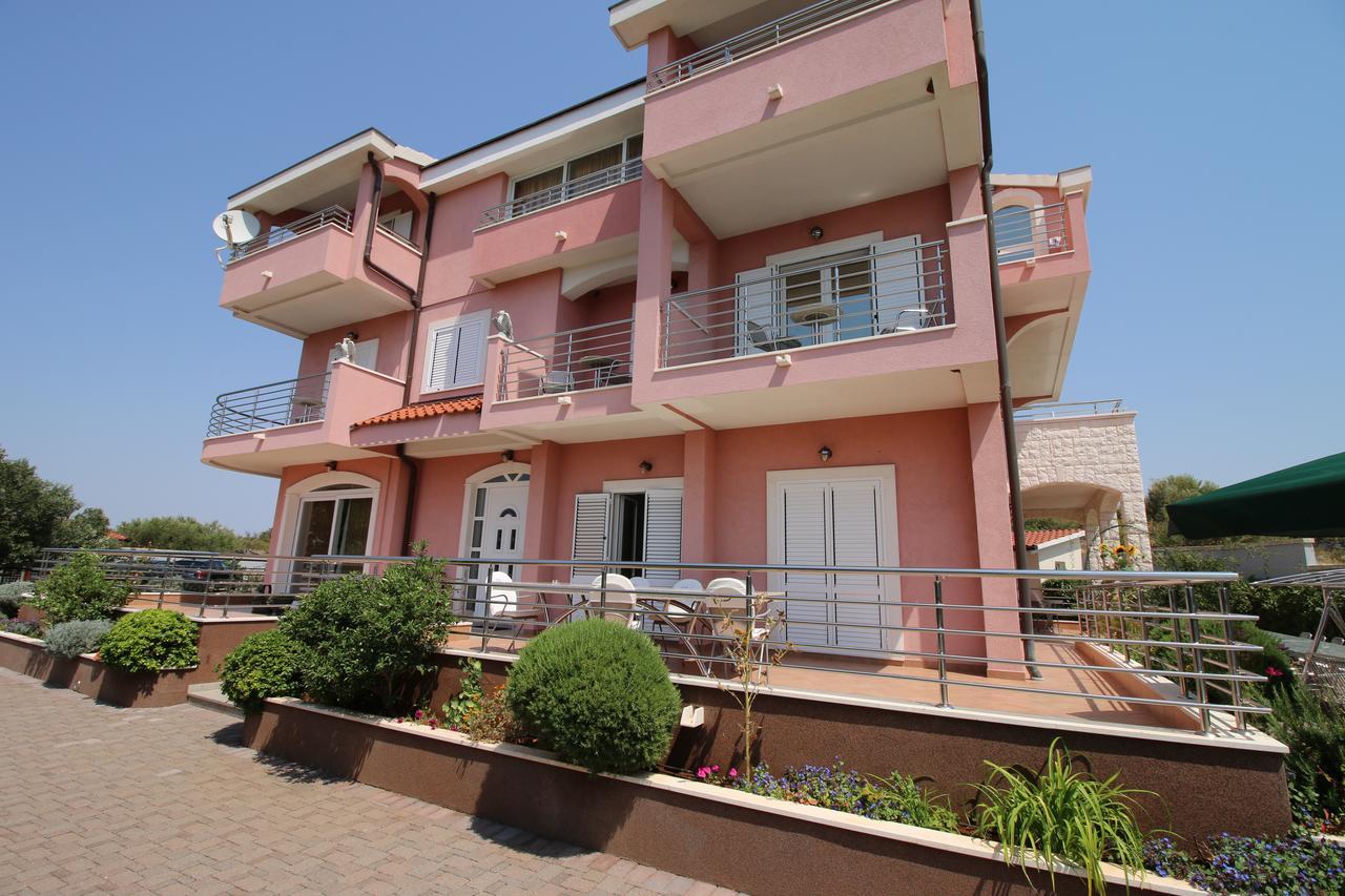 Apartments Marinic Primosten Luaran gambar